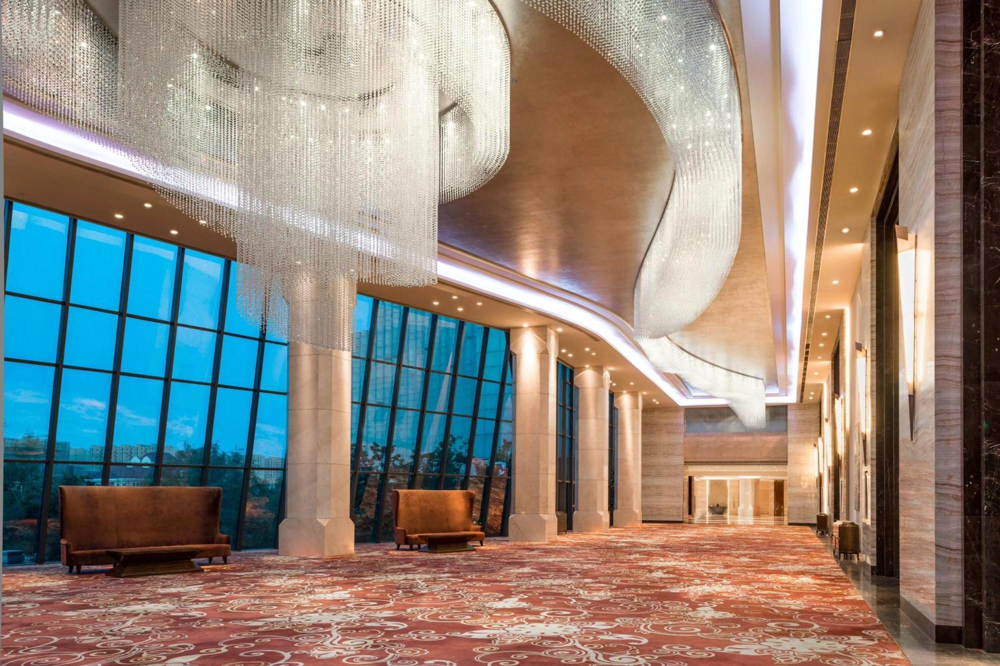 Sheraton Changchun Jingyuetan Hotel Kültér fotó