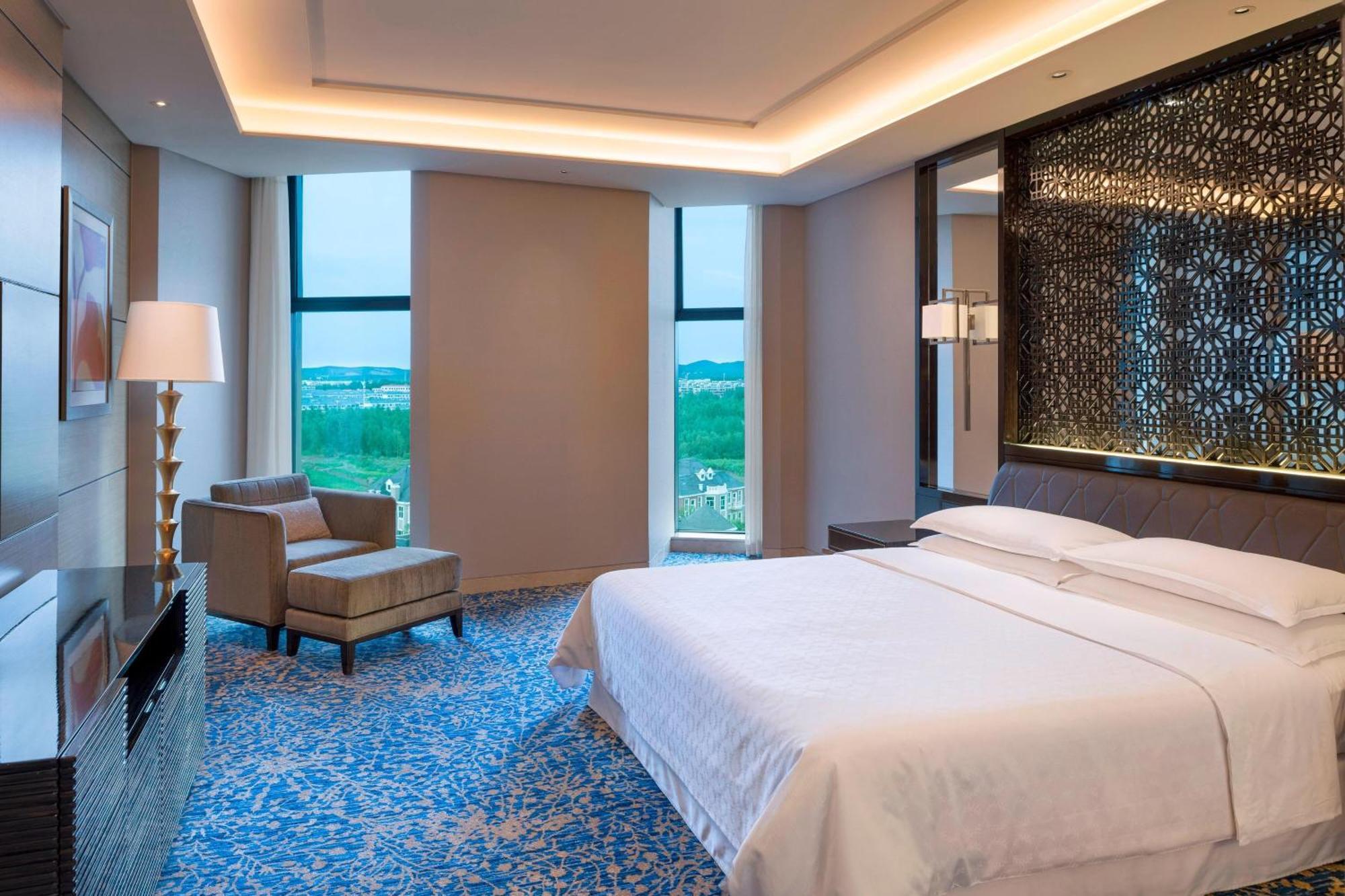 Sheraton Changchun Jingyuetan Hotel Kültér fotó